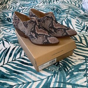 Lucky ankle boots size 9.